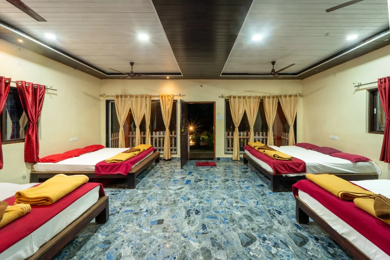 10 Sharing Deluxe Room in Dandeli